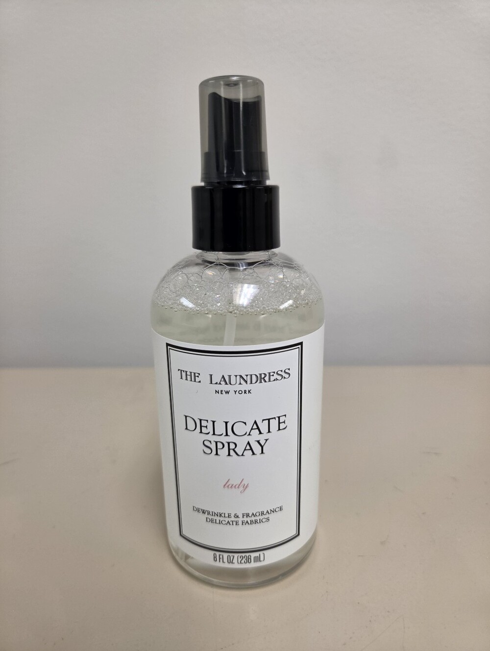 The Laundress Delicate Spray - Gentle dewrinkling and subtle fragrance - NEw